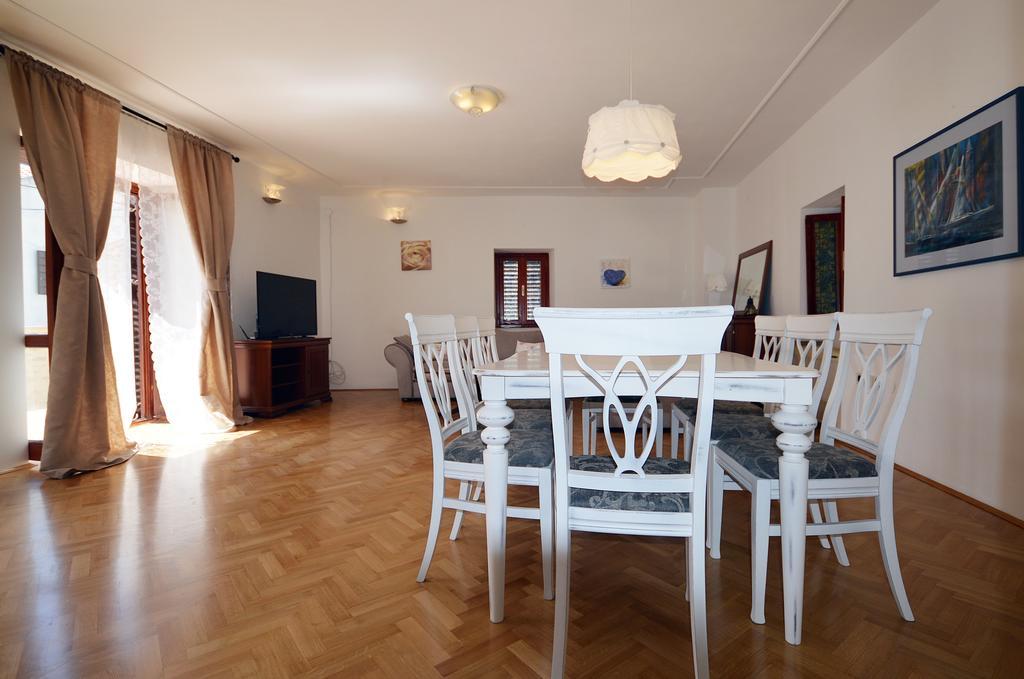 Apartment Kairos Zadar Rum bild